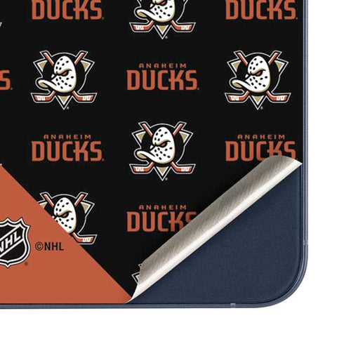 NHL Anaheim Ducks Pattern Galaxy A55 5G Skin